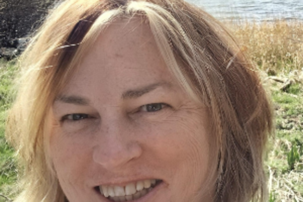 a headshot of Amanda Clark